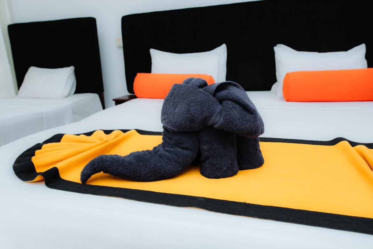 Celestial Inn Mirissa Bagian luar foto