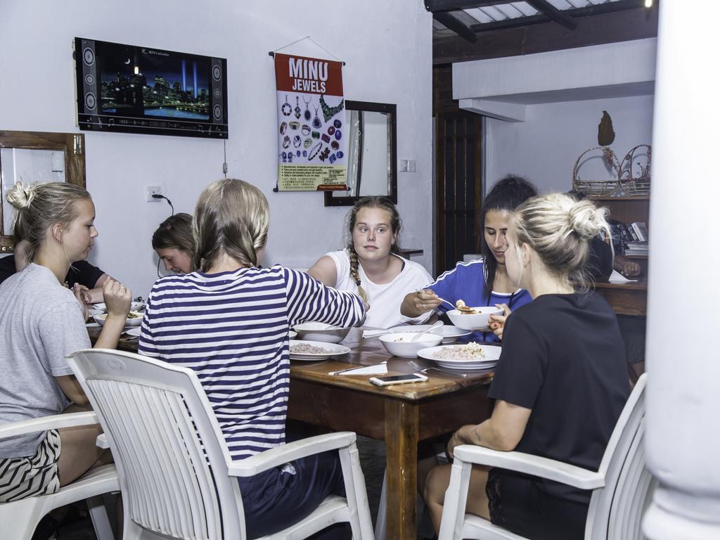 Celestial Inn Mirissa Bagian luar foto