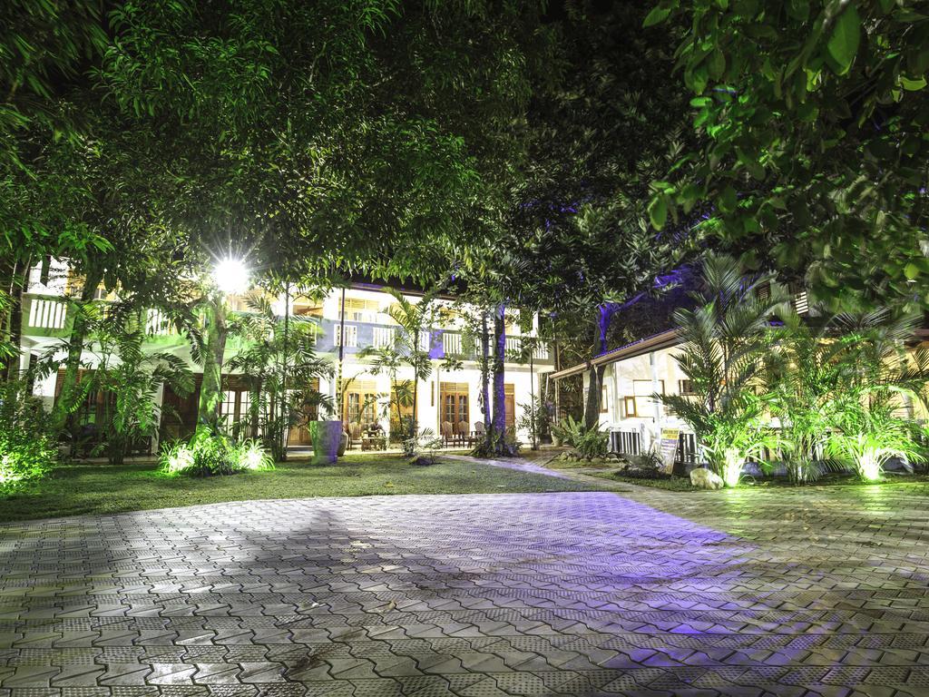 Celestial Inn Mirissa Bagian luar foto