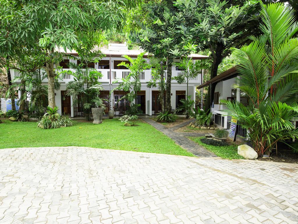 Celestial Inn Mirissa Bagian luar foto