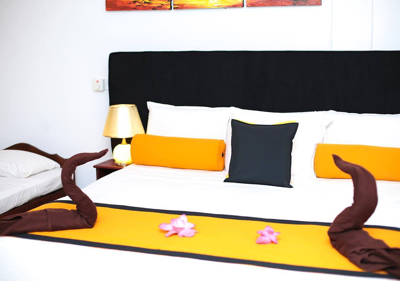 Celestial Inn Mirissa Bagian luar foto