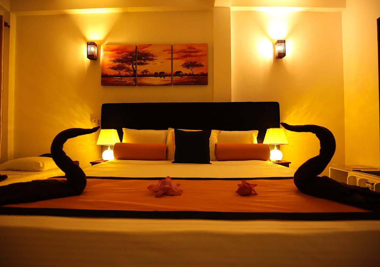 Celestial Inn Mirissa Bagian luar foto