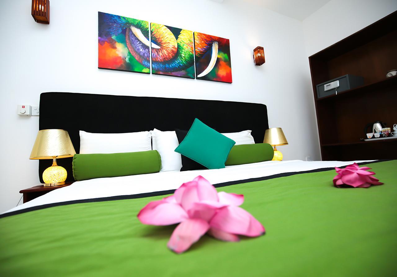 Celestial Inn Mirissa Bagian luar foto