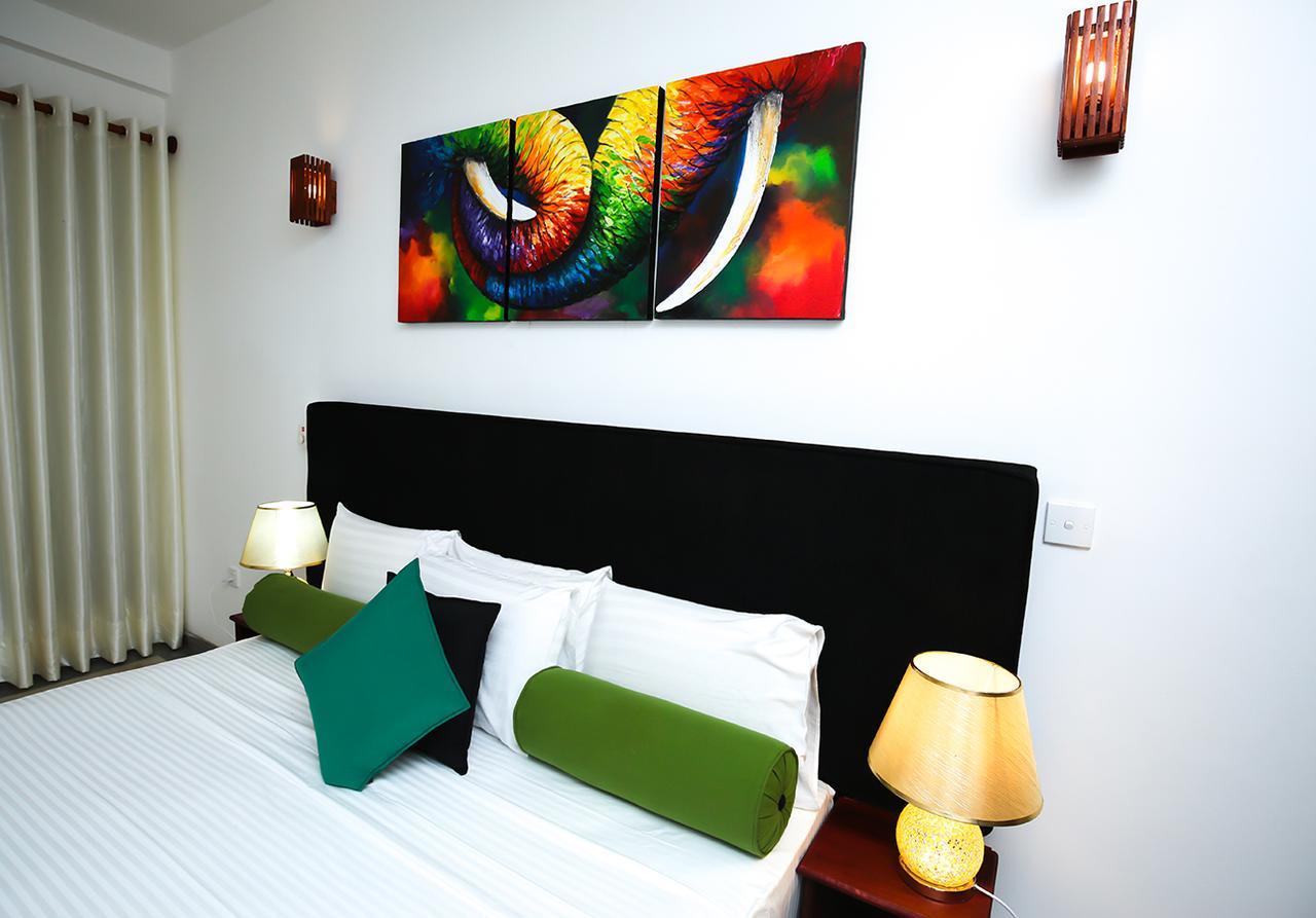 Celestial Inn Mirissa Bagian luar foto